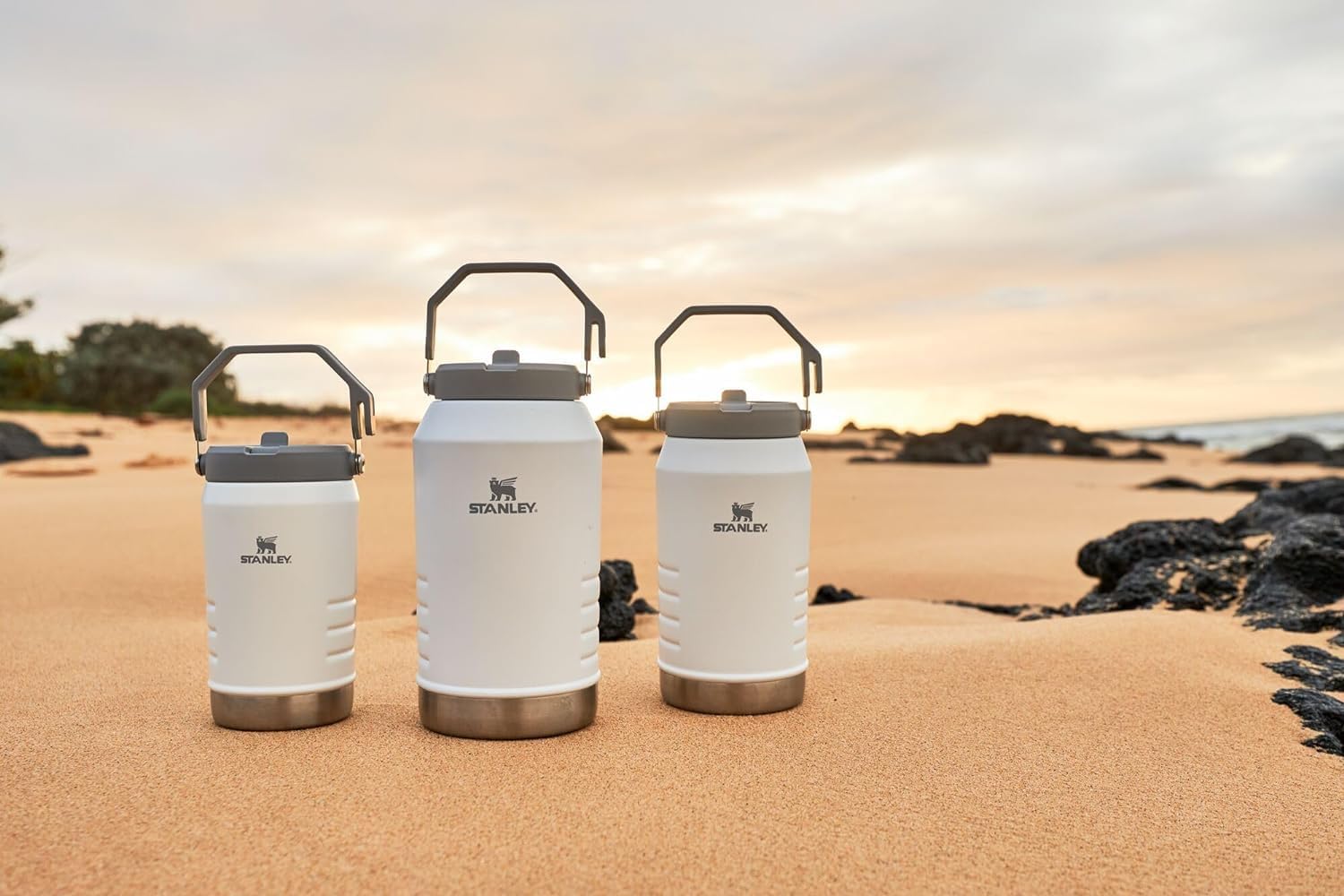 Stanley IceFlow Flip Straw Jug with Handle 40 oz| Twist On Lid and Flip Up Straw | Leak Resistant for Travel and Sports | Insulated Stainless Steel | BPA-Free | Rose Quartz