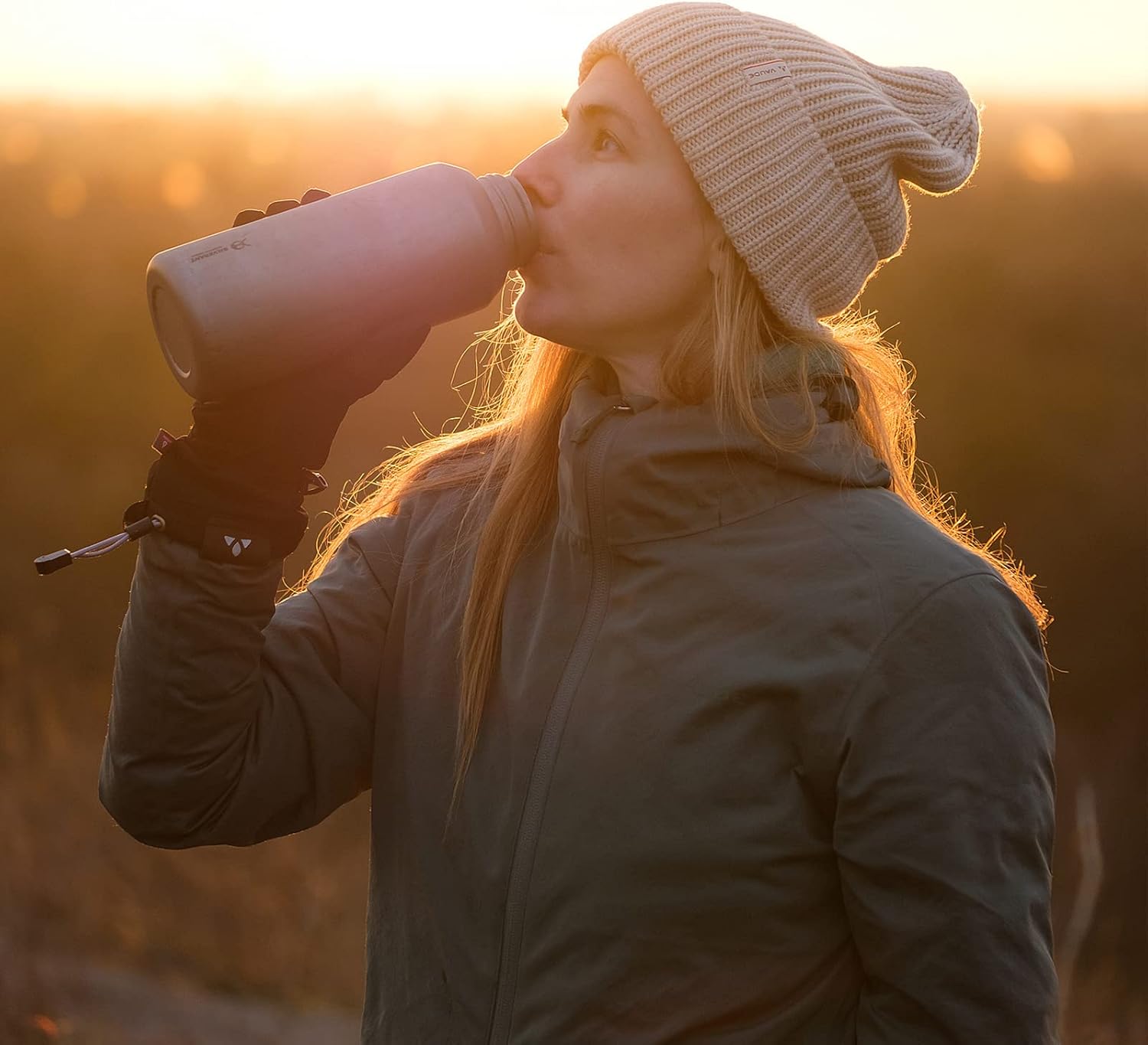 SILVERANT Titanium Bottle Leakproof Outdoor Camping Hiking Sports Water Bottle with Insulating Thermal Sleeve and Clip Loop Cap